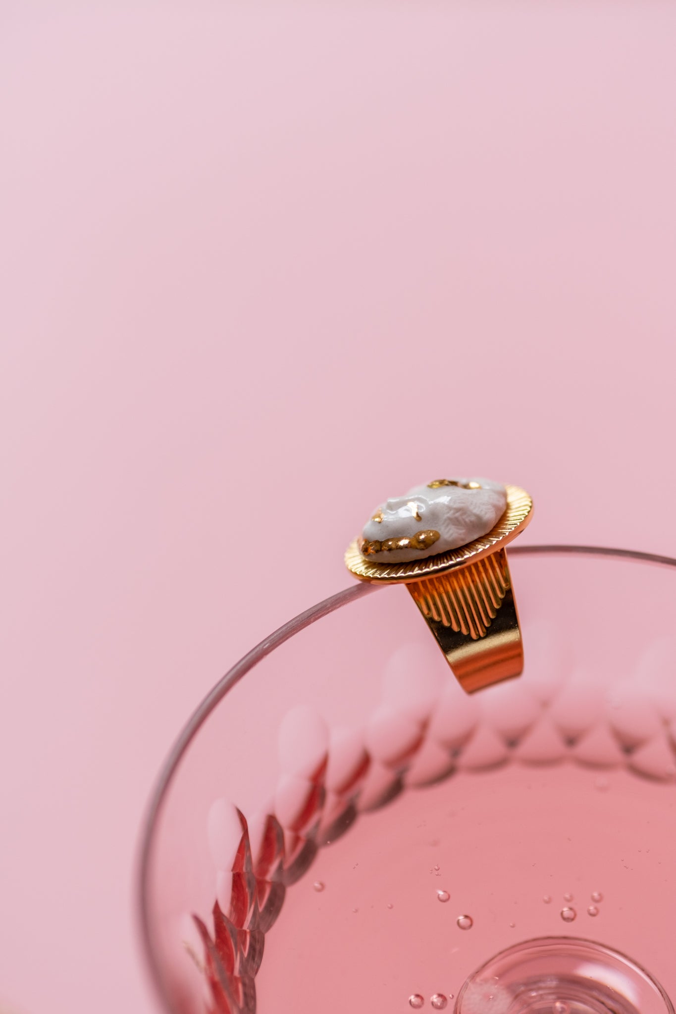 Androgyne - The Ring - White & Gold