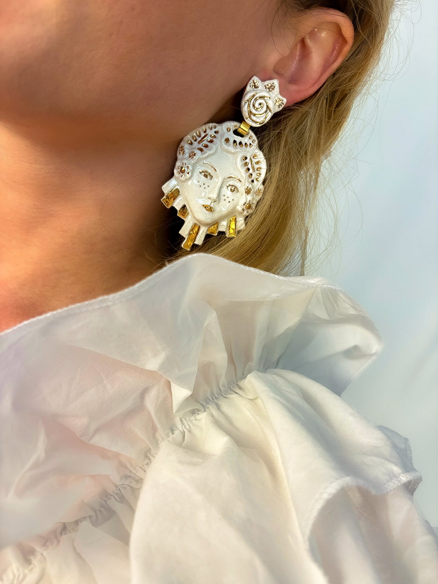 Mascaronne - The Earring - White & Gold