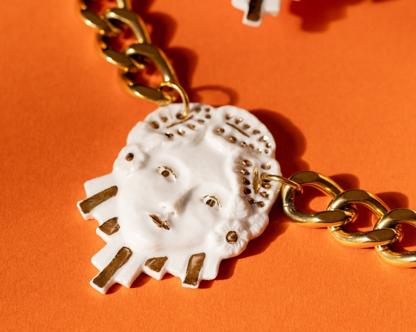 Mascaronne - Le Collier - Blanc & Or