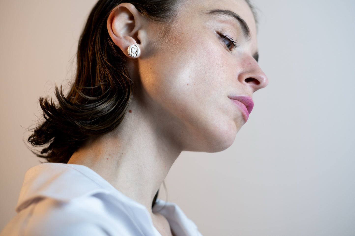 Puce d'oreille volute - Blanc & Or