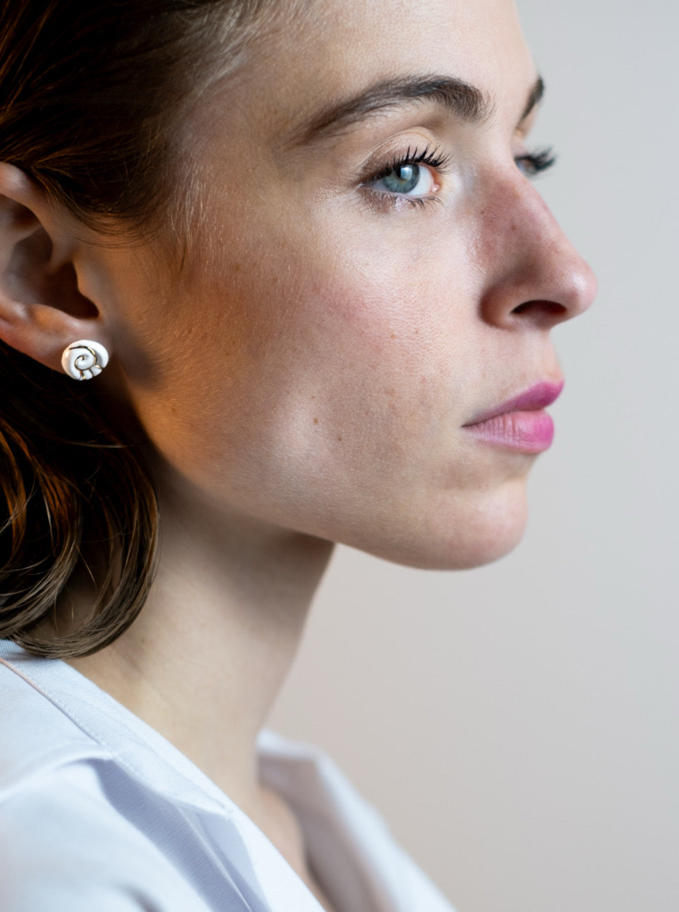 Puce d'oreille volute - Blanc & Or