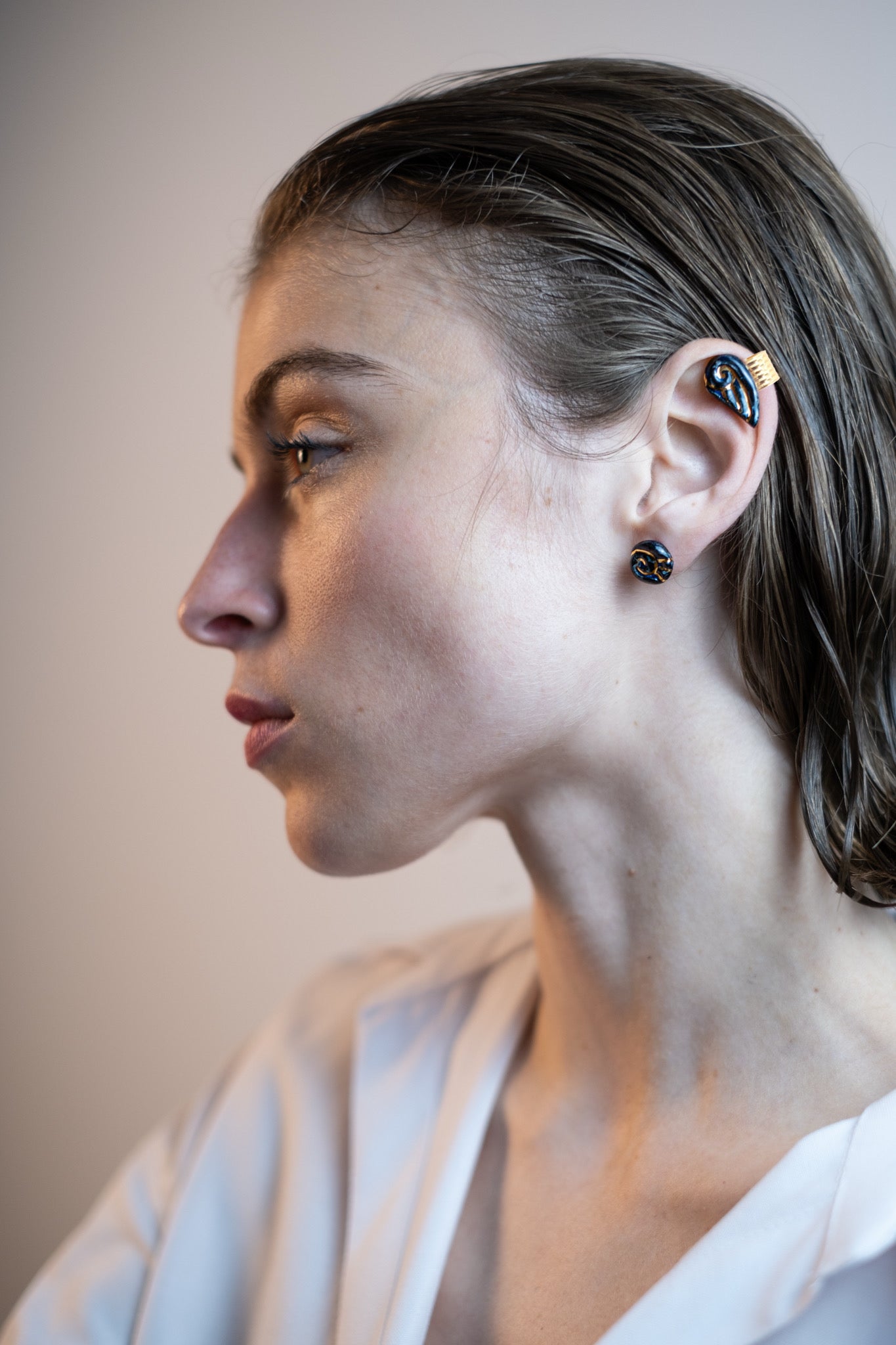 Puce d'oreille volute - Noir & Or