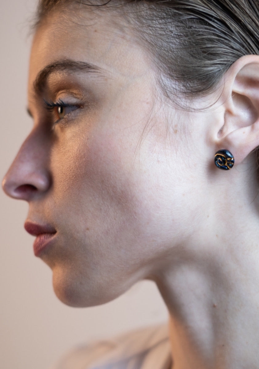 Puce d'oreille volute - Noir & Or